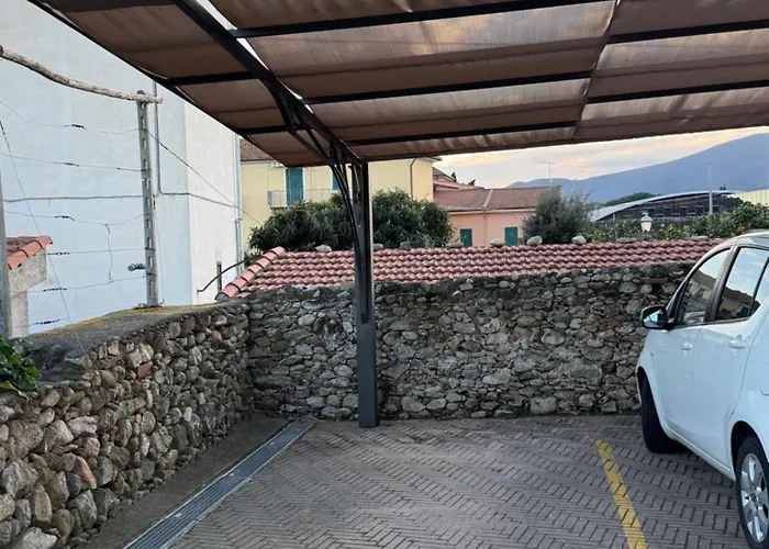 Casa Dade *